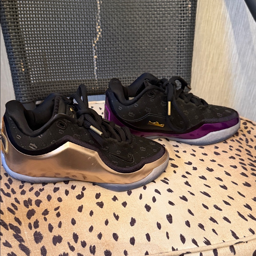 Nike LeBron XXIII Kids Shoes “Chosen One”